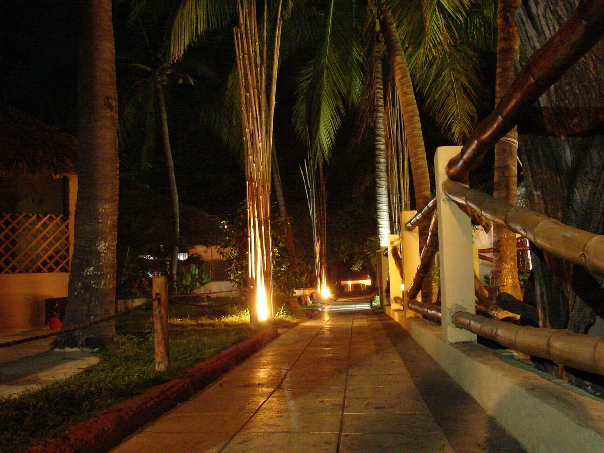 Johnny'S Place Hotel Monterrico Exterior foto